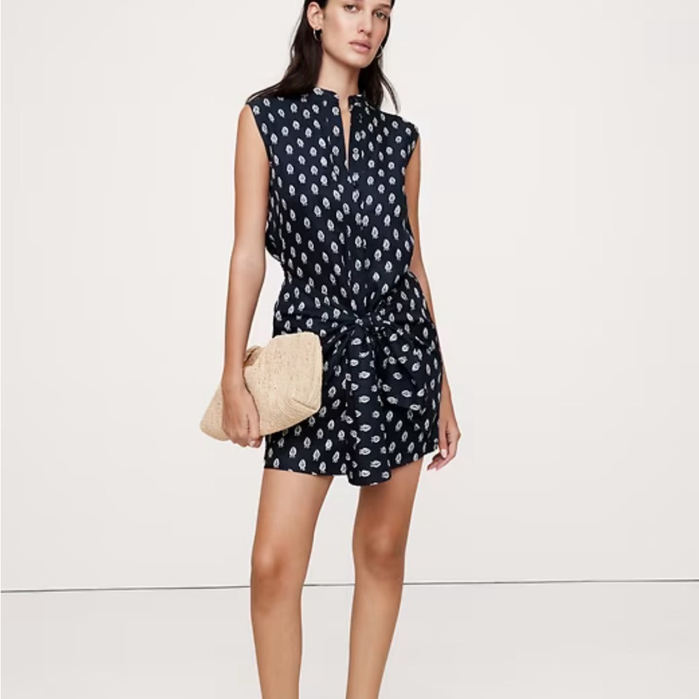Banana Republic *NWT*
Viscose-Linen Twisted Shirt Dress Navy Paisley